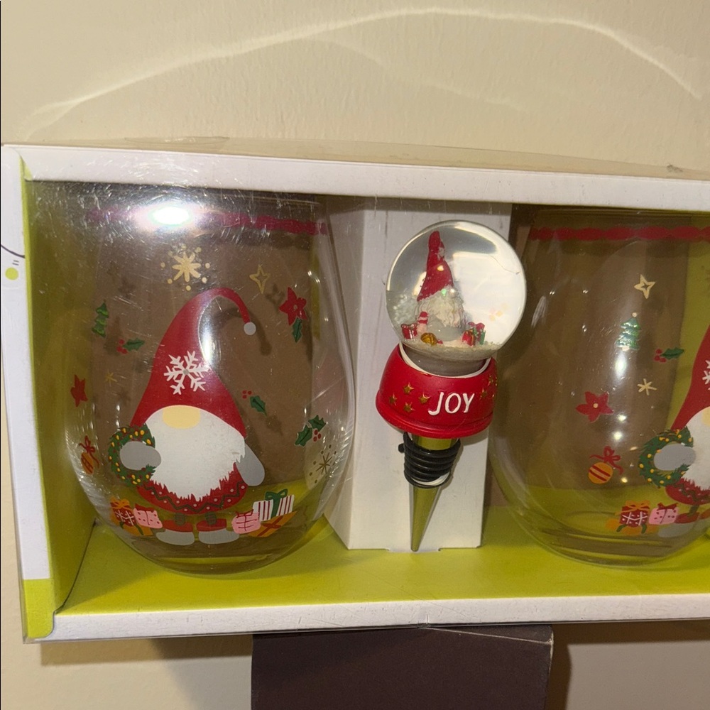 Festive Gnome Wine Glass and Stopper Set - Red and Green